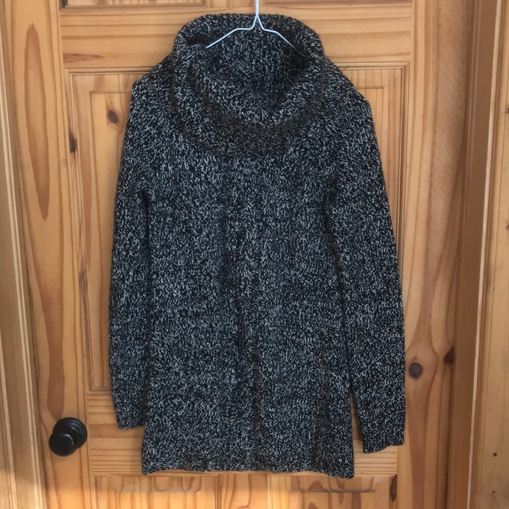 Ann Taylor Medium womens Cozy Black and Gray Sweater cowl neck soft merino wool